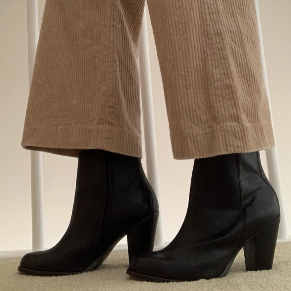 Frye Jenny Chelsea Leather Ankle Boots 8